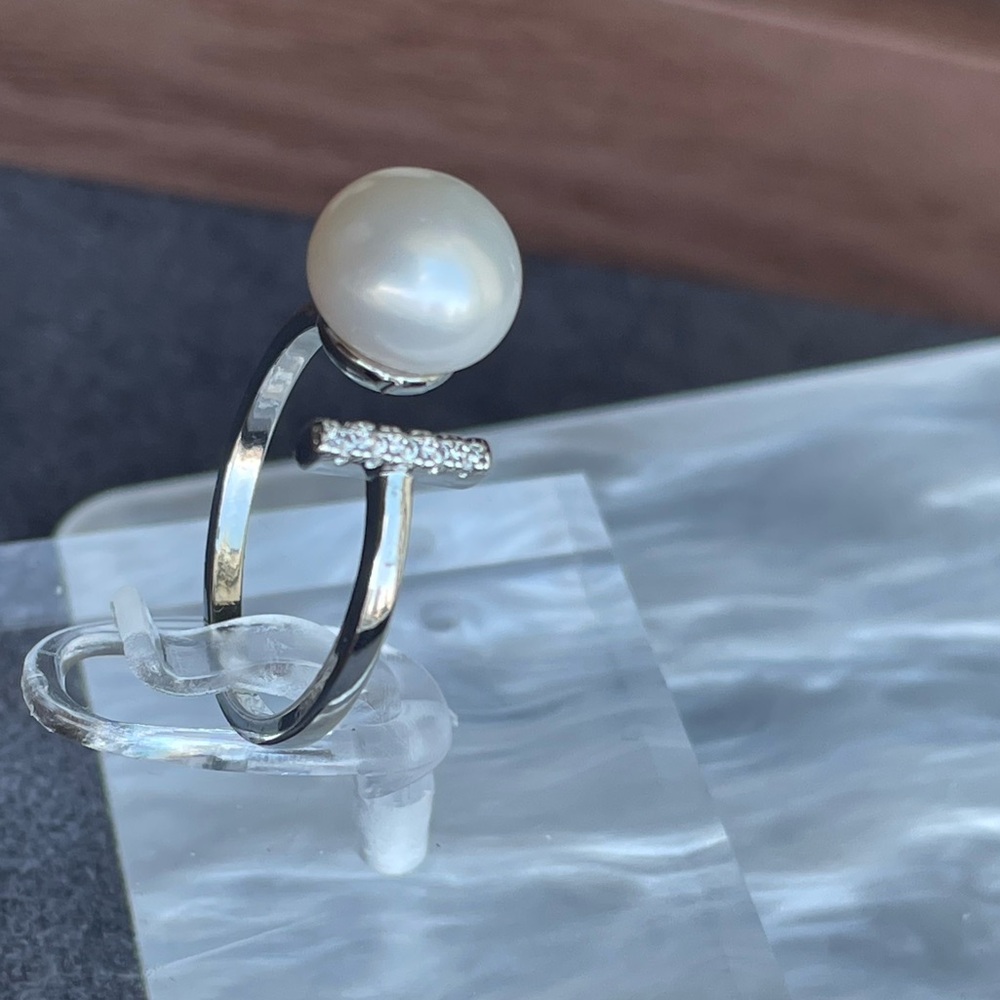 Freshwater Pearl Ring – 8.76mm Pearl – Brass Band - Picture 4 of 7